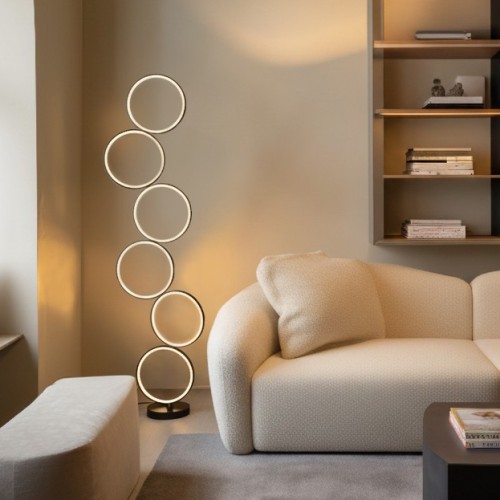 Lampara De Pie Benter 67w 1450mm Negro Blanco Dinamico Negro Negro